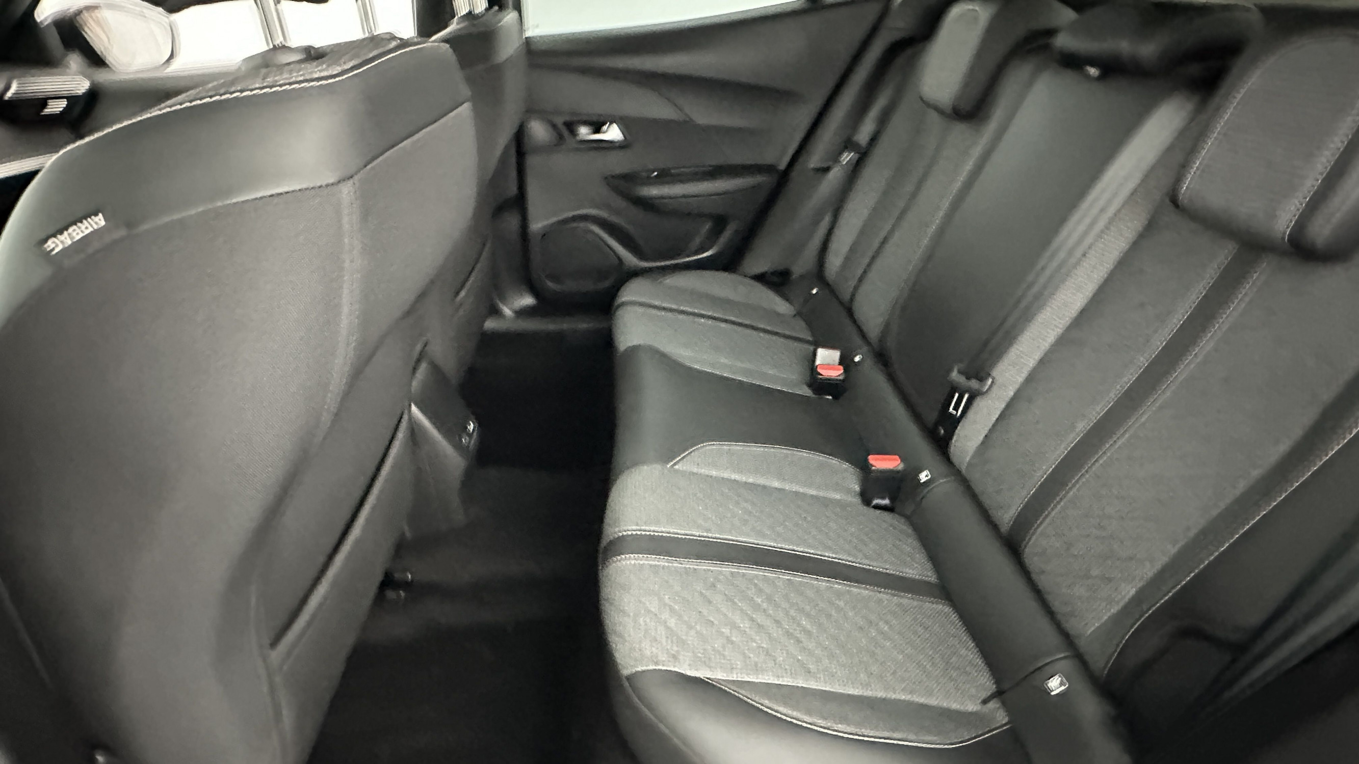 Vente en ligne Peugeot 2008 2008 1.2 PureTech 100ch Allure au prix de 20 110 €