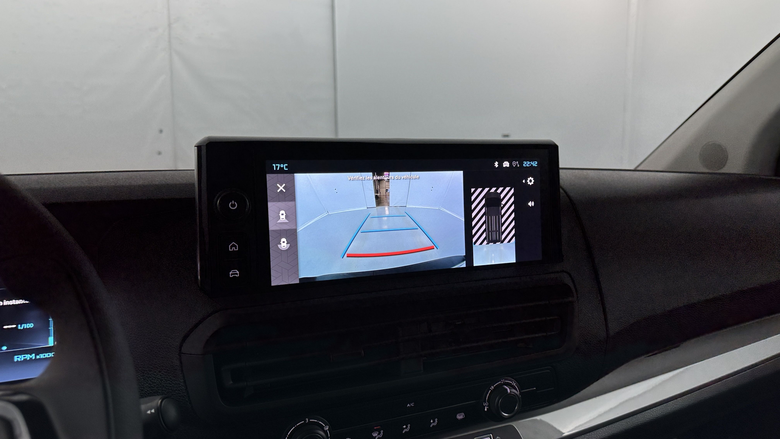 Vente en ligne Citroën Jumpy Fourgon JUMPY M 2.0 BlueHDi 145ch au prix de 29 340 €