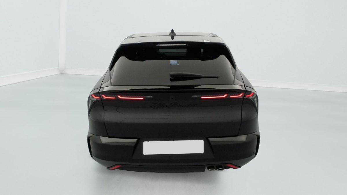 Vente en ligne Alfa Romeo Junior 1.2 Ibrida 145 ch e-DCT6 Ti au prix de 29 960 €