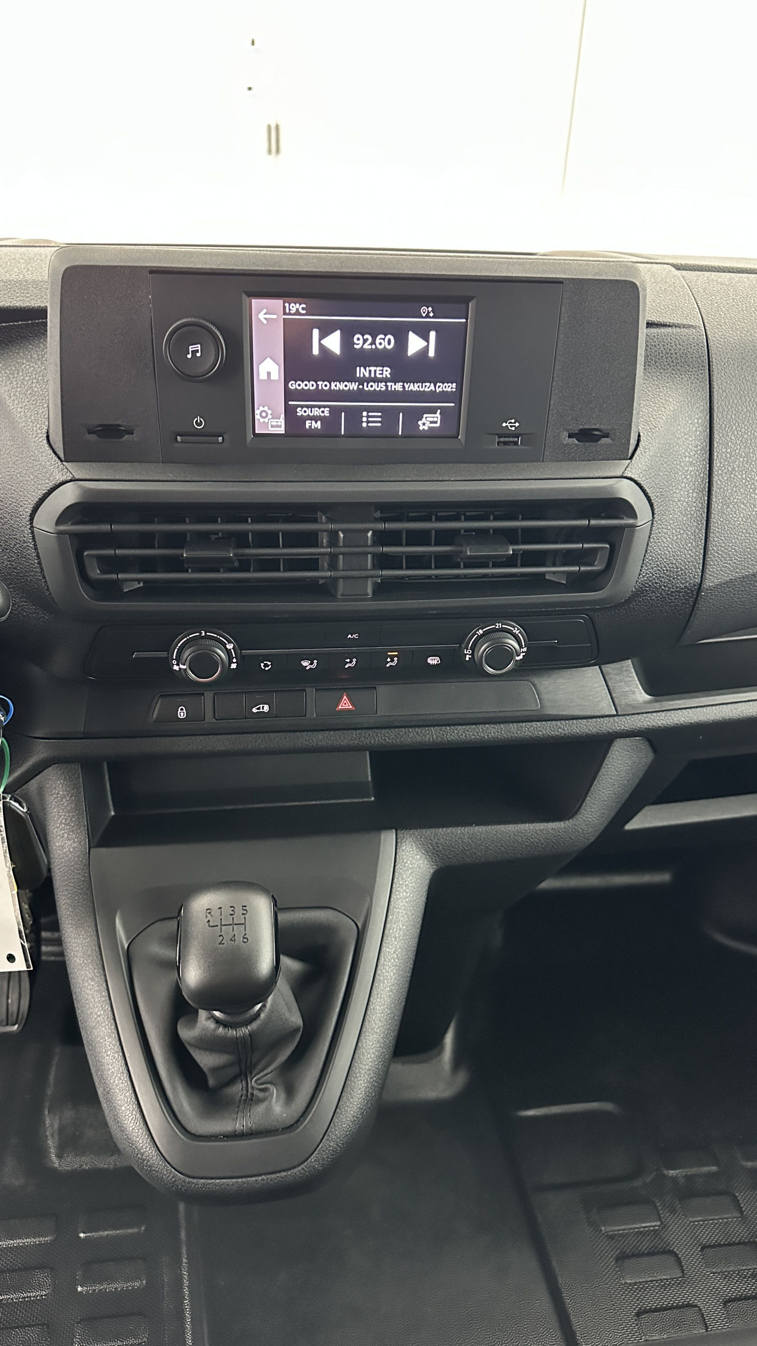 Vente en ligne Opel Vivaro Combi VIVARO M 2.0 BlueHDi 145ch au prix de 26 580 €