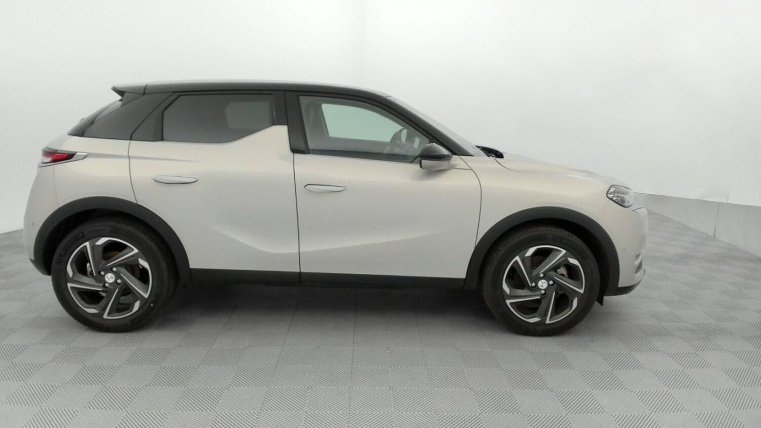 Vente en ligne Ds Ds3 Crossback DS3 CROSSBACK E-Tense Rivoli 136ch au prix de 31 100 €