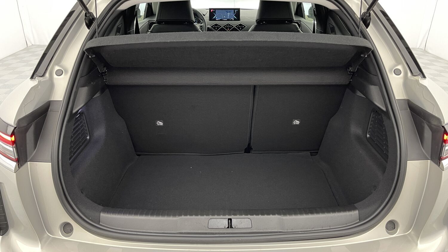 Vente en ligne Ds Ds3 Crossback DS3 CROSSBACK E-Tense Rivoli 136ch au prix de 31 100 €