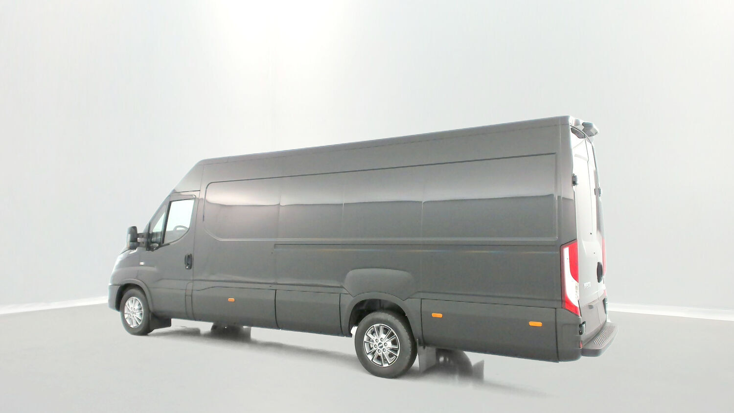 Vente en ligne Iveco Daily DAILY 35S16A8 4100 2.3 156ch 16m³ Hi-Matic au prix de 45 920 €