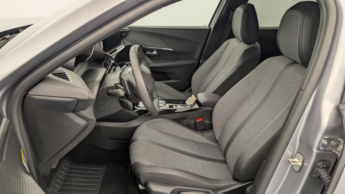 Vente en ligne Peugeot 2008 Hybrid 145 e-DCS6 Allure au prix de 22 330 €