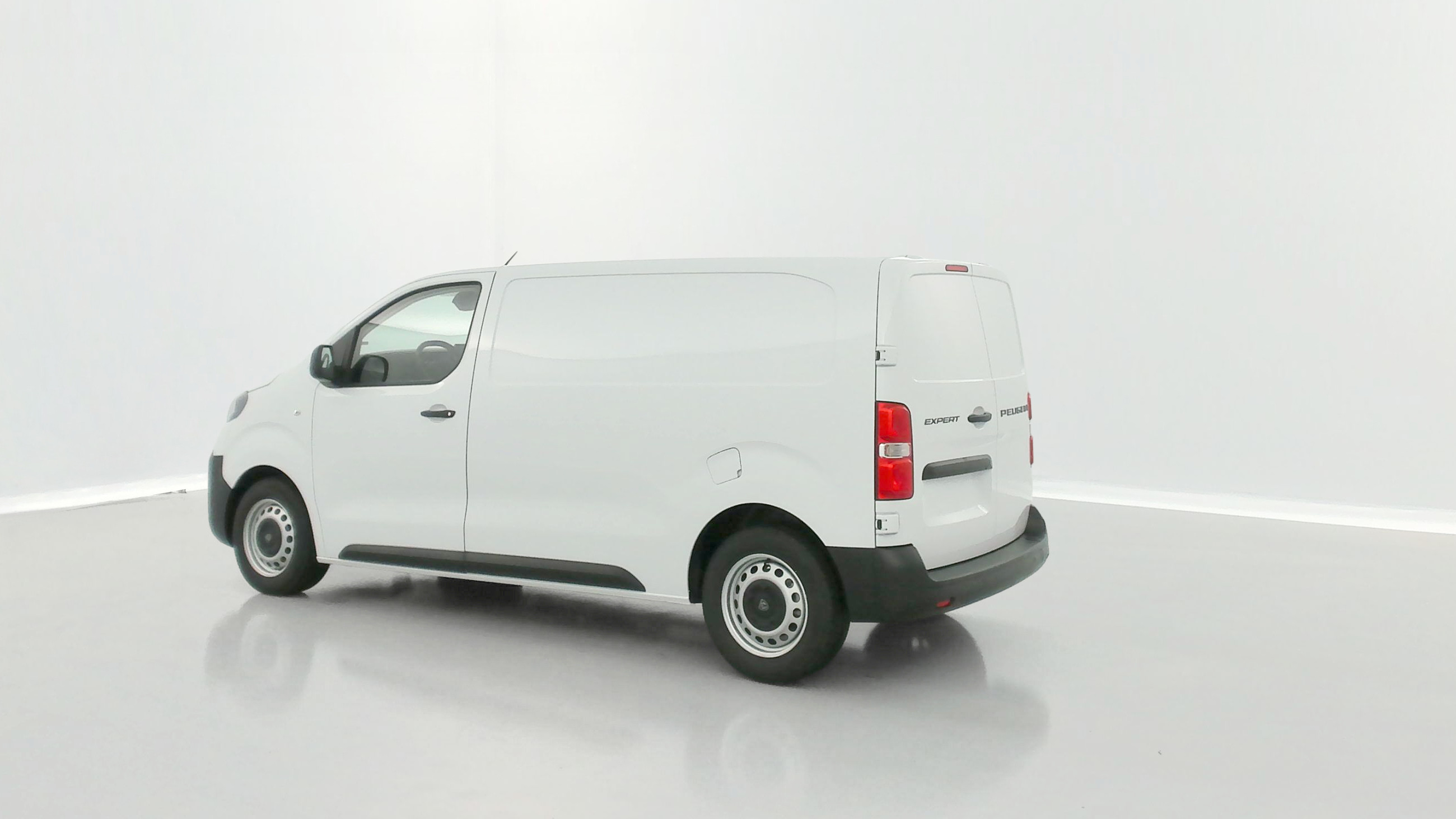 Vente en ligne Peugeot Expert EXPERT III M 2.0 BlueHDi 145ch EAT8 au prix de 31 880 €