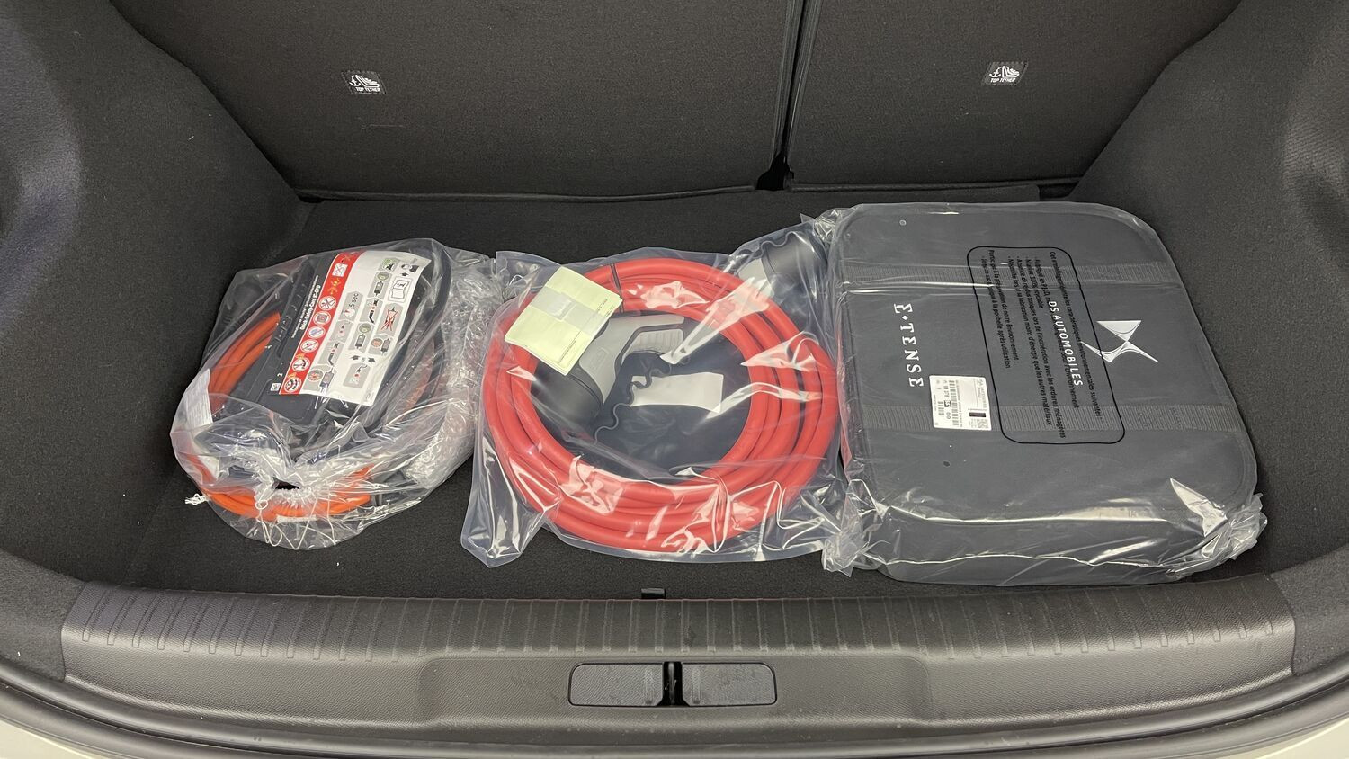 Vente en ligne Ds Ds3 Crossback DS3 CROSSBACK E-Tense Rivoli 136ch au prix de 31 100 €