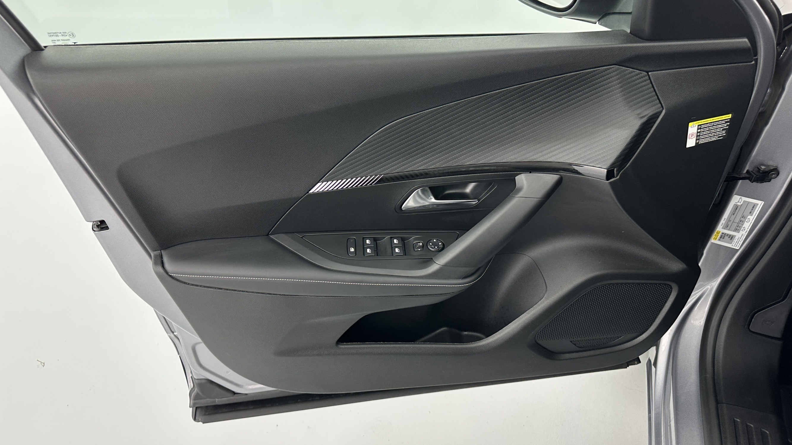 Vente en ligne Peugeot 2008 2008 1.2 PureTech 100ch Allure au prix de 20 110 €