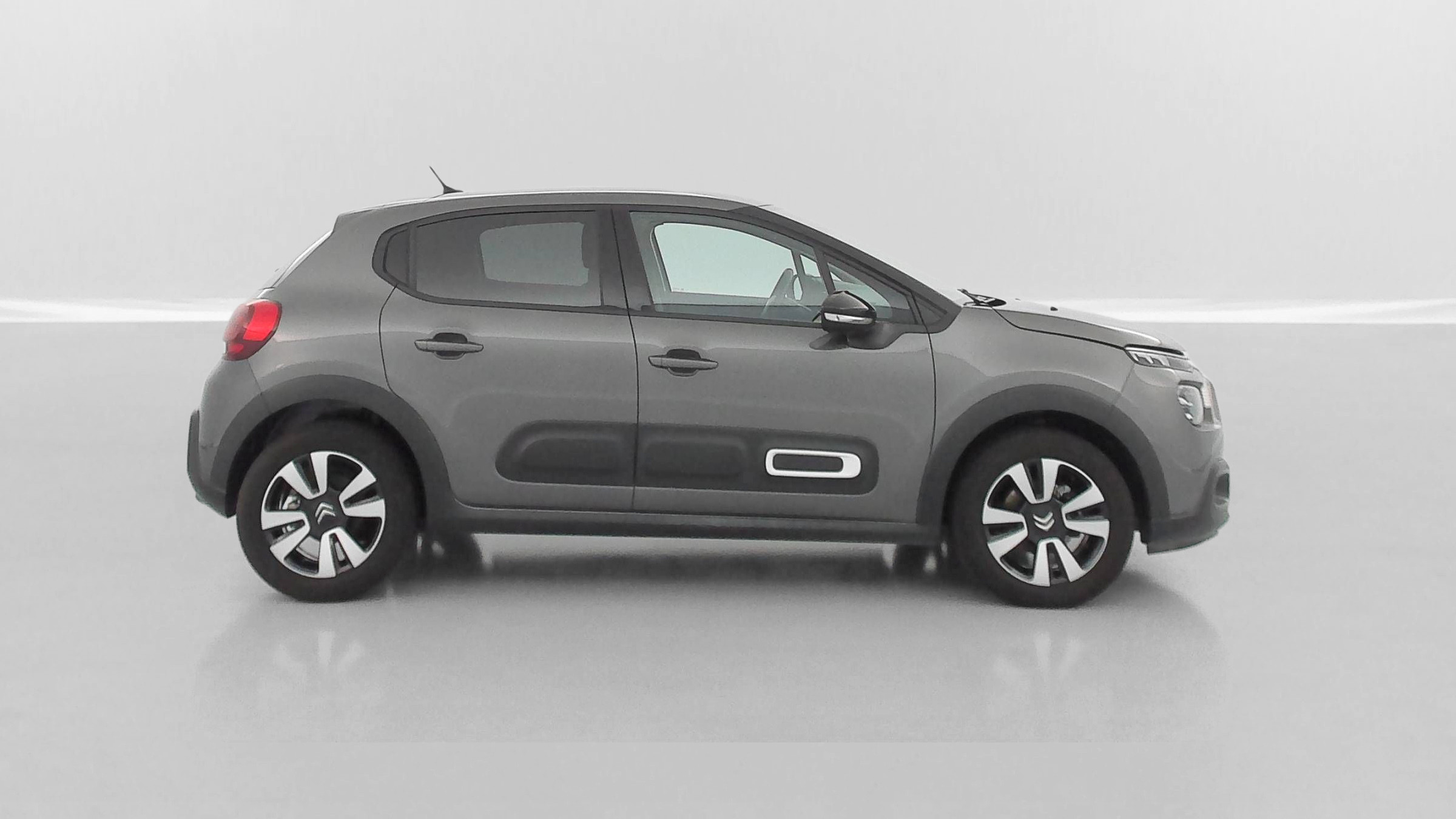 Vente en ligne Citroën C3 C3 III 1.2 PureTech 110ch Shine au prix de 17 200 €