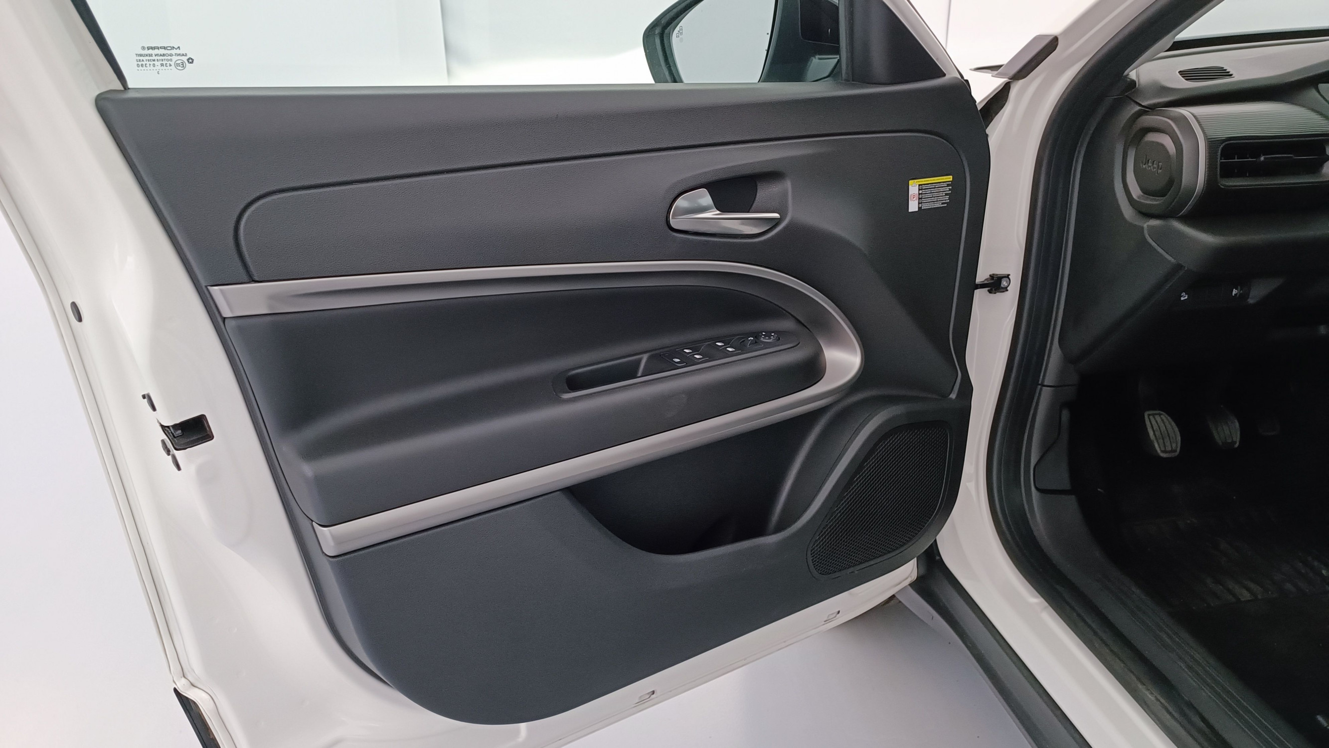 Vente en ligne Jeep Avenger AVENGER 1.2 T3 100ch Altitude au prix de 21 200 €