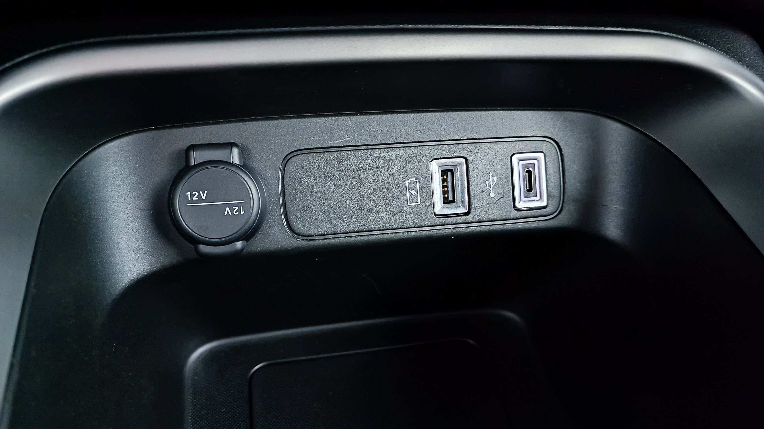 Vente en ligne Jeep Avenger AVENGER 1.2 T3 100ch Altitude au prix de 21 200 €