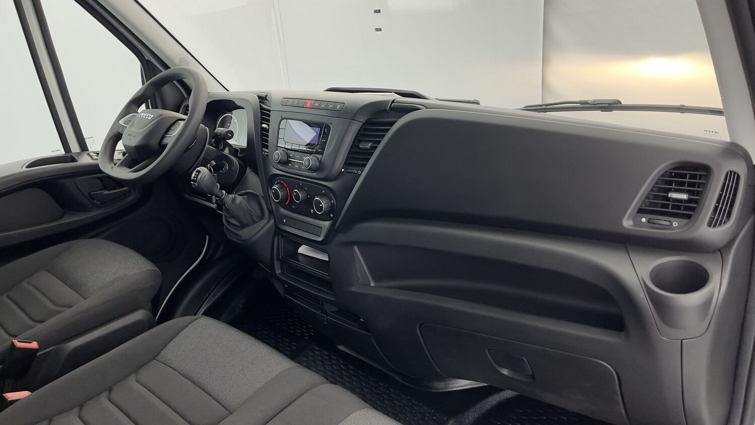Vente en ligne Iveco Daily DAILY III 35C16H 3450 3.0 160ch Frigo Lamberet au prix de 71 120 €