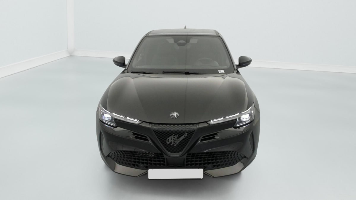 Vente en ligne Alfa Romeo Junior 1.2 Ibrida 145 ch e-DCT6 Ti au prix de 29 960 €