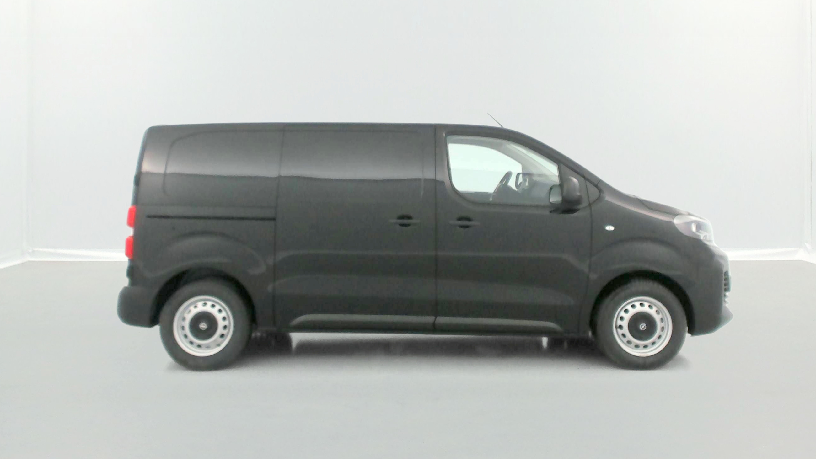 Vente en ligne Opel Vivaro Combi VIVARO M 2.0 BlueHDi 145ch au prix de 26 580 €