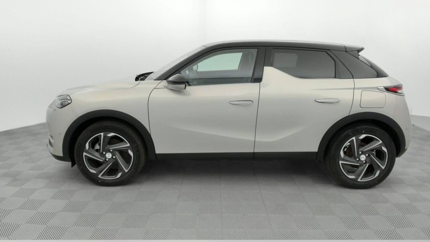 Vente en ligne Ds Ds3 Crossback DS3 CROSSBACK E-Tense Rivoli 136ch au prix de 31 100 €