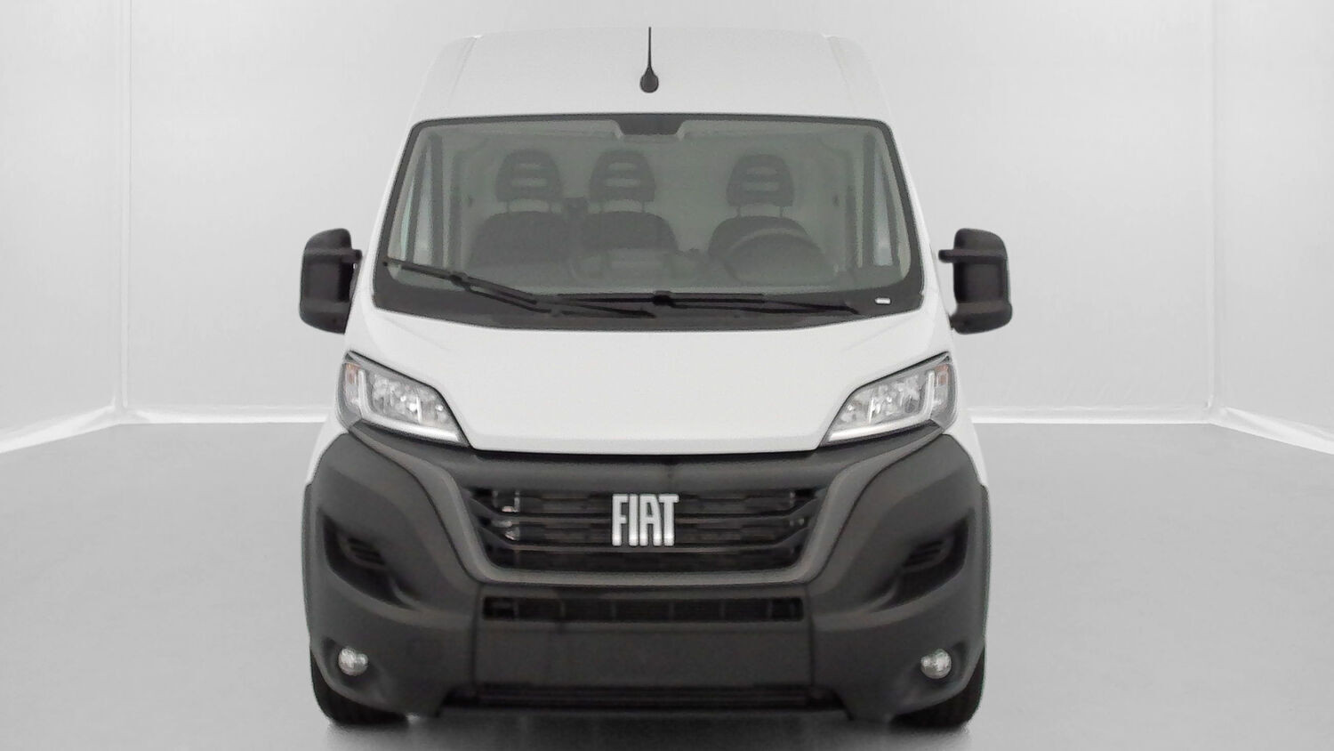 Vente en ligne Fiat Ducato Fourgon DUCATO III 3.5 MH2 H3-Power 140ch au prix de 30 300 €