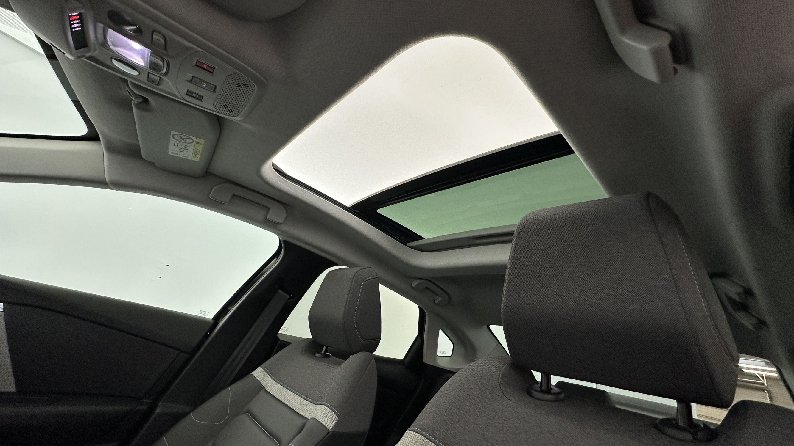 Vente en ligne Citroën C4 X C4 X 1.2 PureTech 130ch Max EAT8 au prix de 21 410 €