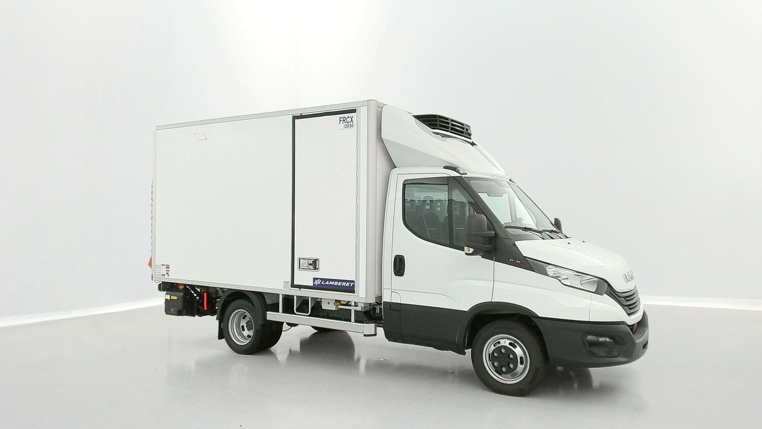Vente en ligne Iveco Daily DAILY III 35C16H 3450 3.0 160ch Frigo Lamberet au prix de 71 120 €