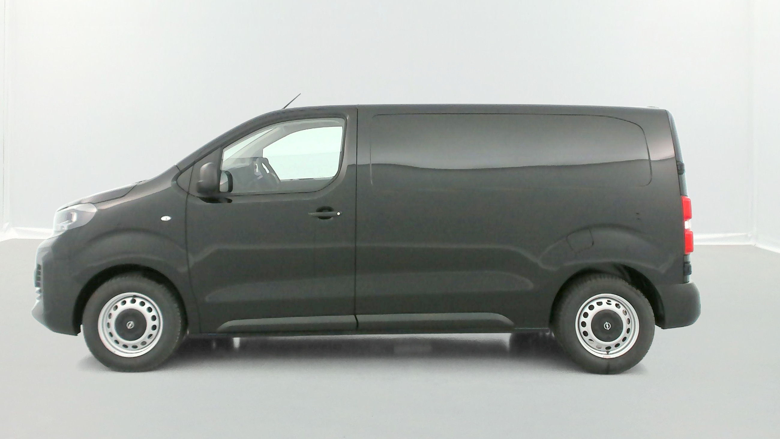Vente en ligne Opel Vivaro Combi VIVARO M 2.0 BlueHDi 145ch au prix de 26 580 €