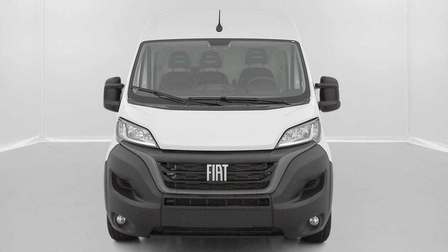 Vente en ligne Fiat Ducato Fourgon DUCATO III 3.5 MH2 H3-Power 140ch au prix de 30 300 €