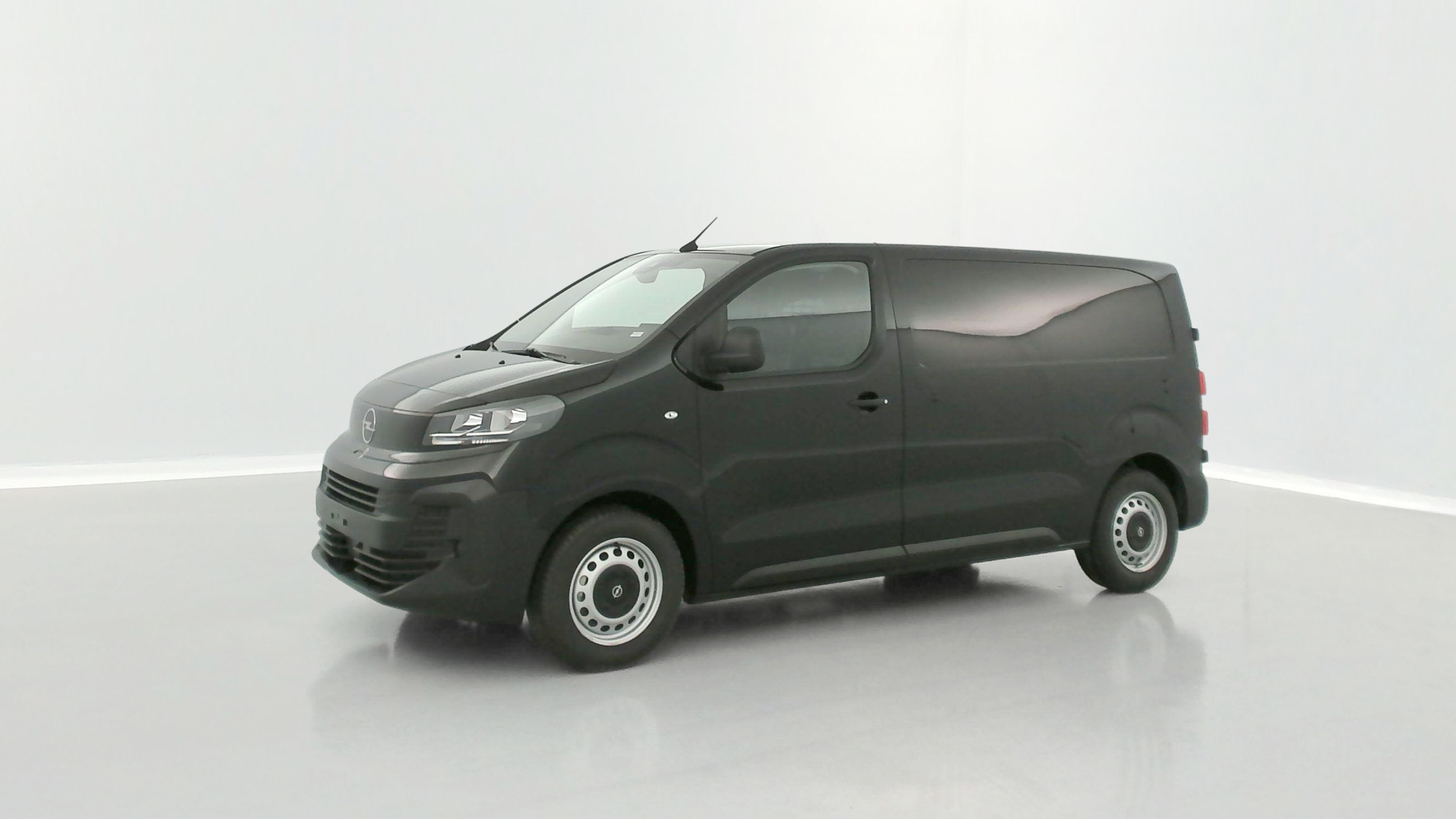 Vente en ligne Opel Vivaro Combi VIVARO M 2.0 BlueHDi 145ch au prix de 26 580 €