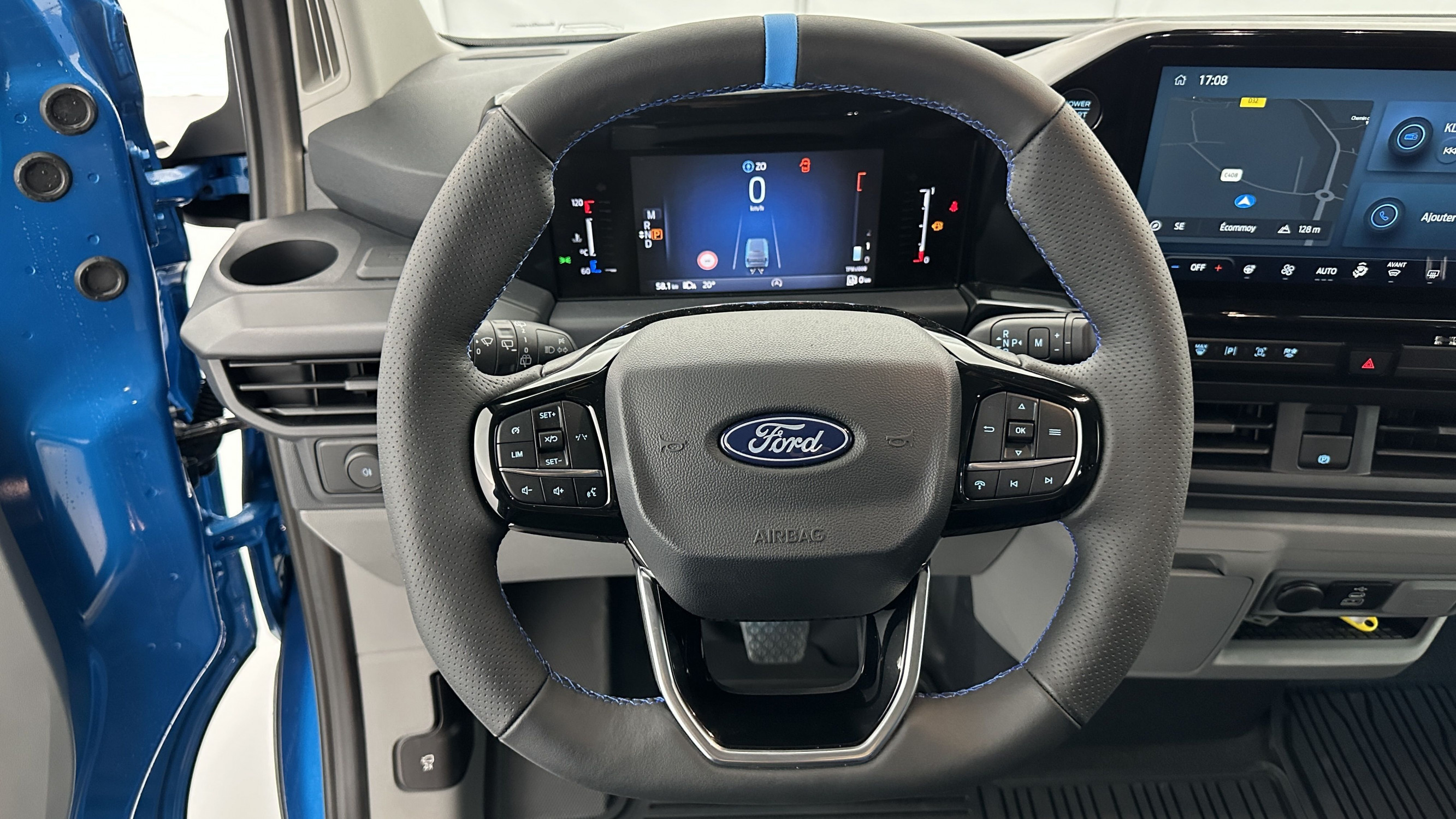 Vente en ligne Ford Transit Custom TRANSIT CUSTOM 320 L2H1 2.0 EcoBlue 170ch MS-RT BVA8 AWD au prix de 67 740 €