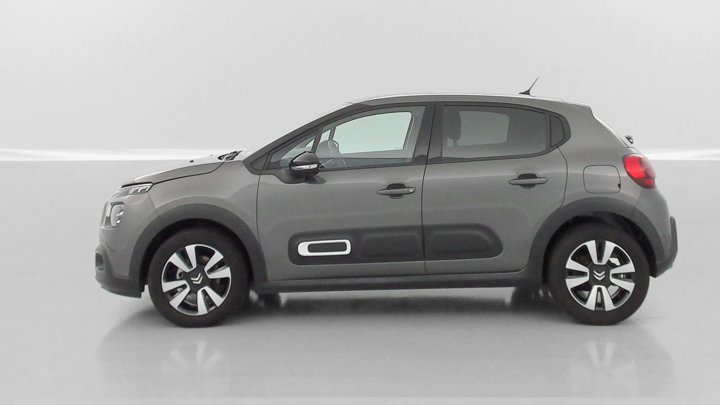 Vente en ligne Citroën C3 C3 III 1.2 PureTech 110ch Shine au prix de 17 200 €