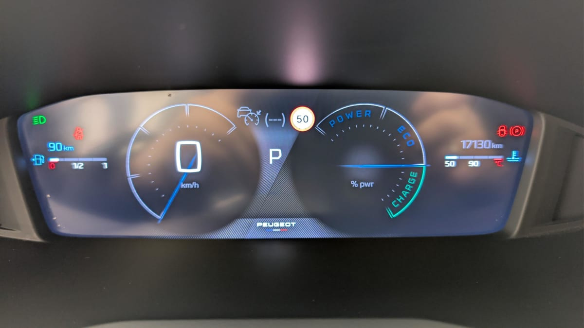 Vente en ligne Peugeot 2008 Hybrid 136 e-DCS6 Allure au prix de 22 950 €