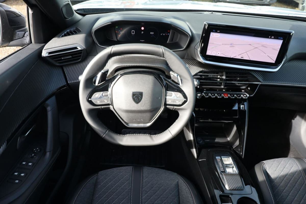 Vente en ligne Peugeot 2008 Hybrid 145 e-DCS6 Allure au prix de 26 360 €