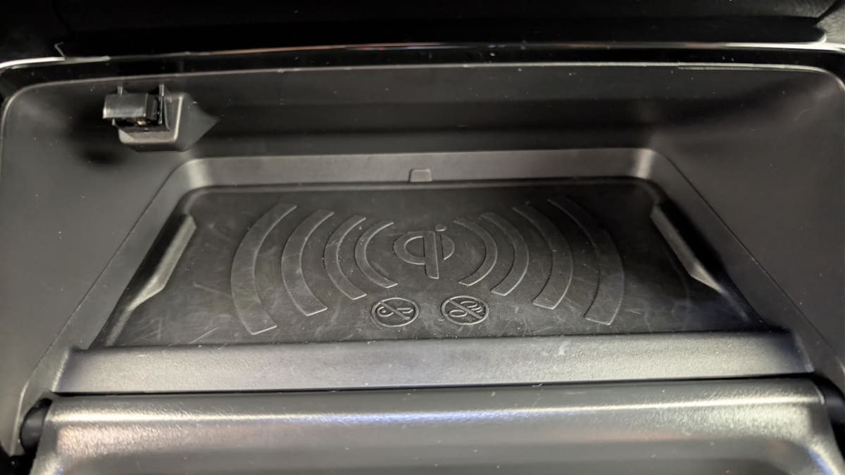 Vente en ligne Peugeot 2008 Hybrid 136 e-DCS6 Allure au prix de 22 950 €