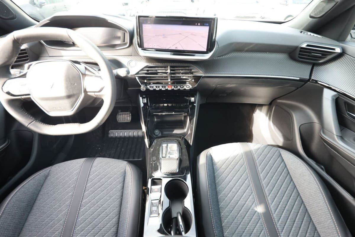 Vente en ligne Peugeot 2008 Hybrid 145 e-DCS6 Allure au prix de 26 360 €