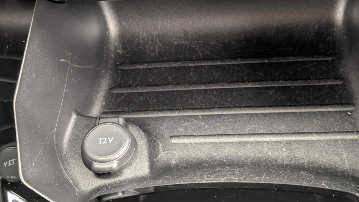 Vente en ligne Peugeot 2008 Hybrid 136 e-DCS6 Allure au prix de 22 950 €