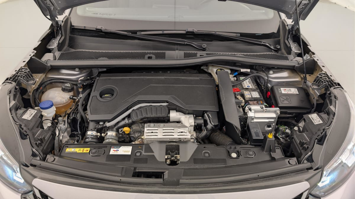 Vente en ligne Peugeot 2008 Hybrid 136 e-DCS6 Allure au prix de 22 950 €