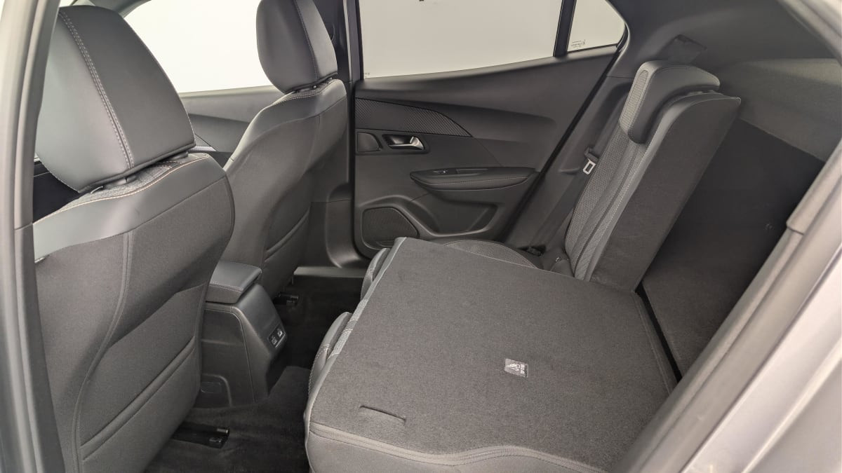 Vente en ligne Peugeot 2008 Hybrid 136 e-DCS6 Allure au prix de 22 950 €