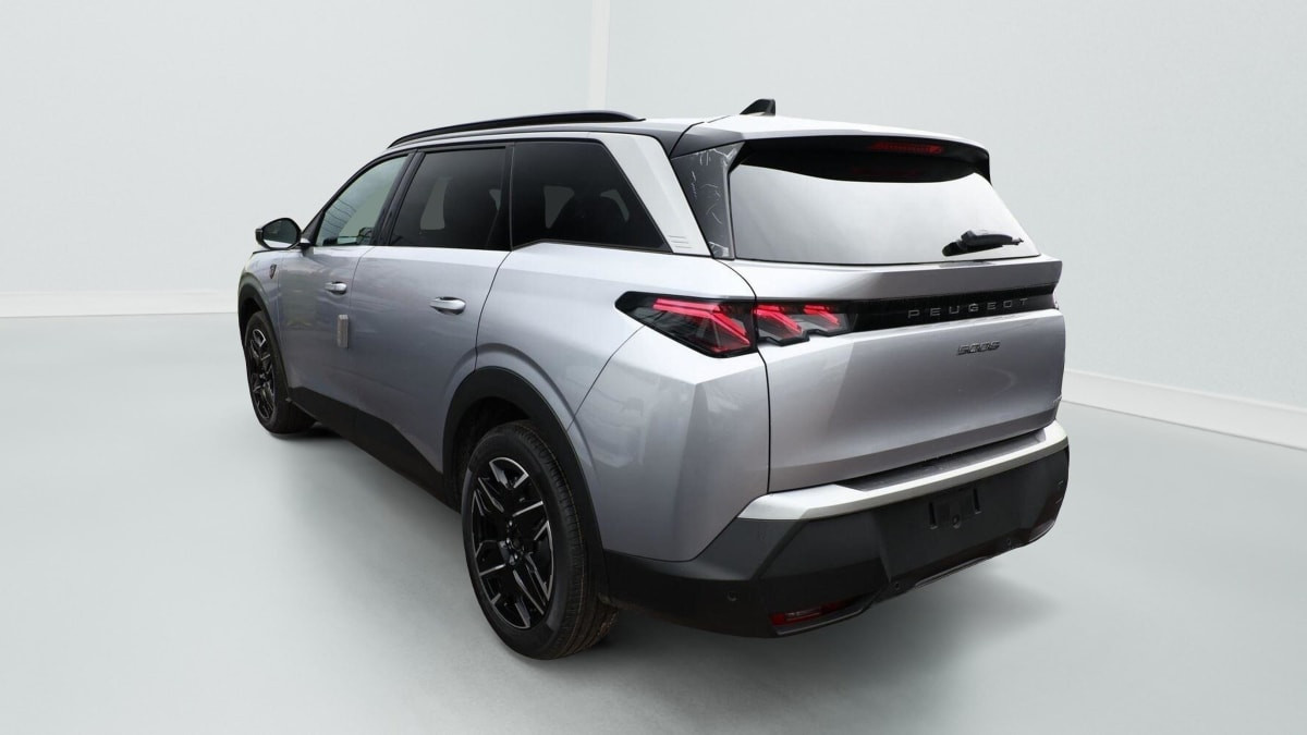 Vente en ligne Peugeot 5008 Hybrid 145 gt e-dcs6 au prix de 38 350 €