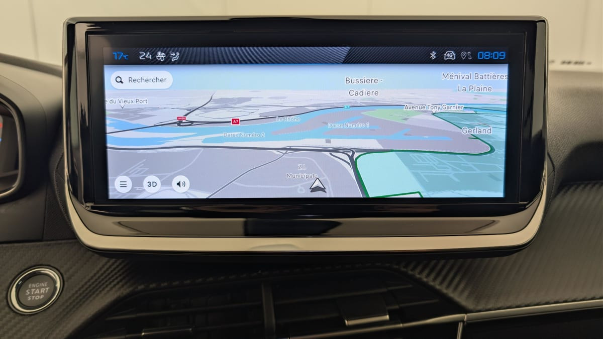 Vente en ligne Peugeot 2008 Hybrid 136 e-DCS6 Allure au prix de 22 950 €