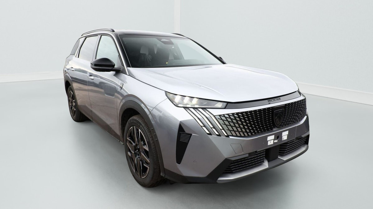 Peugeot 5008 Hybrid 145 e-DCS6 GT occasion de 2025 en vente à Rennes