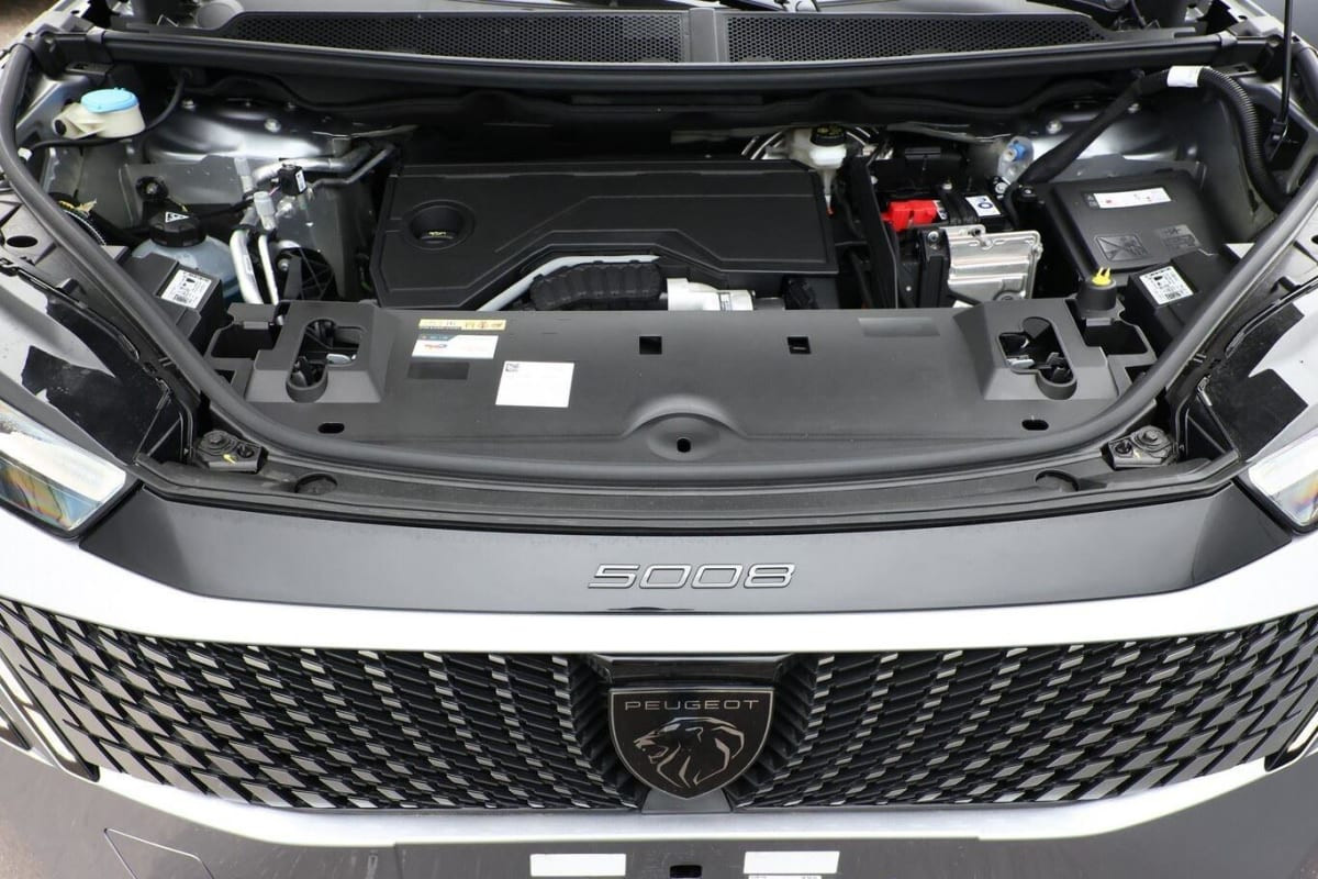 Vente en ligne Peugeot 5008 Hybrid 145 gt e-dcs6 au prix de 38 350 €