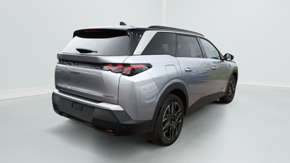 Vente en ligne Peugeot 5008 Hybrid 145 gt e-dcs6 au prix de 38 350 €