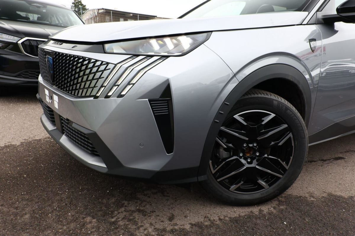 Vente en ligne Peugeot 5008 Hybrid 145 e-DCS6 GT au prix de 37 940 €