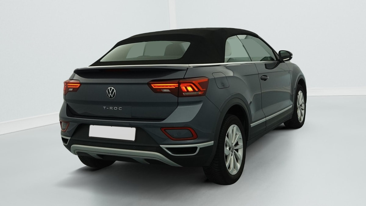 Vente en ligne Volkswagen T-Roc Cabriolet 1.0 TSI 110 Start Stop BVM6 Style au prix de 25 420 €