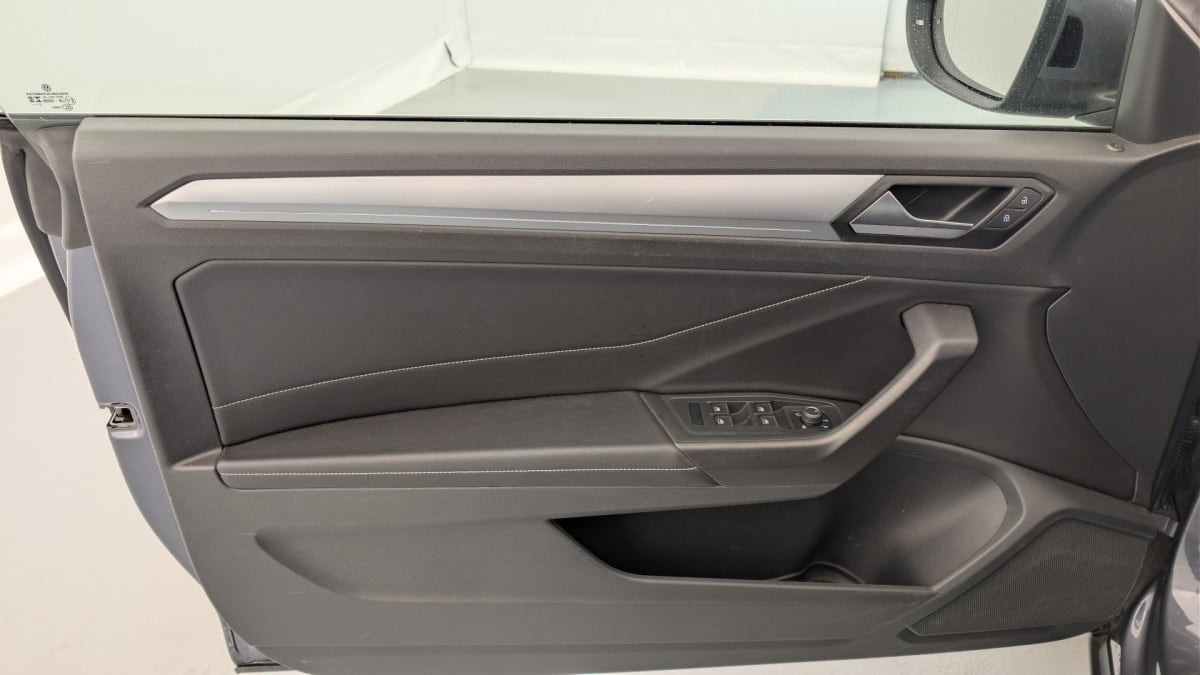 Vente en ligne Volkswagen T-Roc Cabriolet 1.0 TSI 110 Start Stop BVM6 Style au prix de 25 420 €