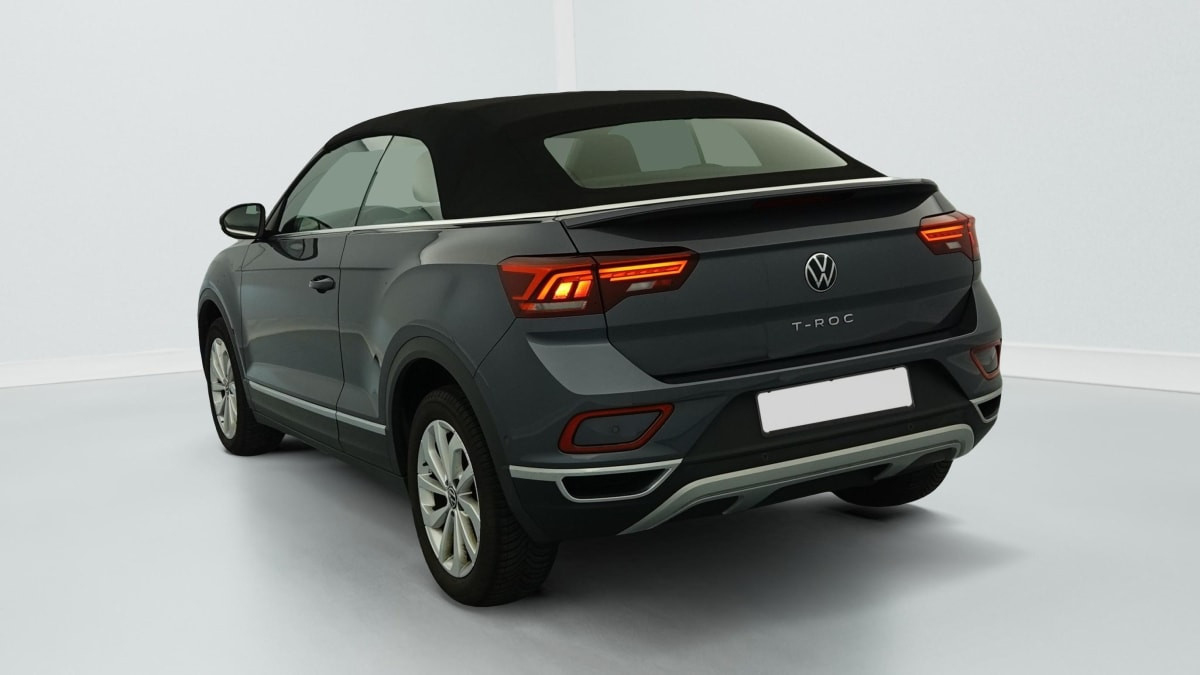 Vente en ligne Volkswagen T-Roc Cabriolet 1.0 TSI 110 Start Stop BVM6 Style au prix de 25 420 €