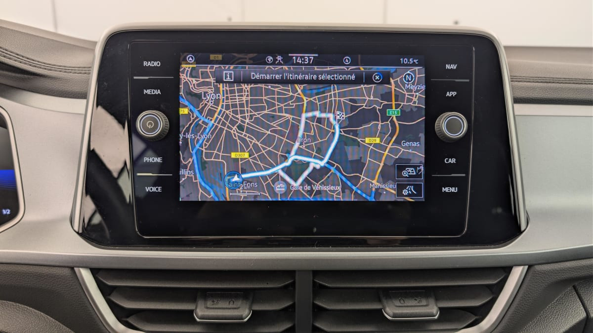 Vente en ligne Volkswagen T-Roc Cabriolet 1.0 TSI 110 Start Stop BVM6 Style au prix de 25 420 €