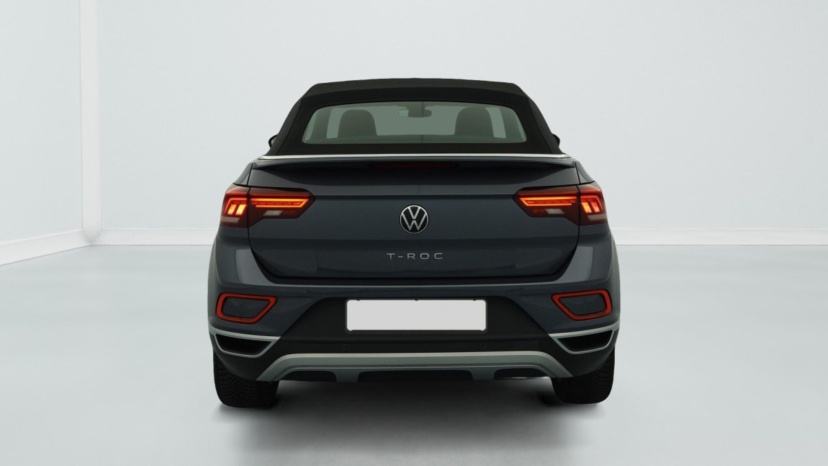 Vente en ligne Volkswagen T-Roc Cabriolet 1.0 TSI 110 Start Stop BVM6 Style au prix de 25 420 €
