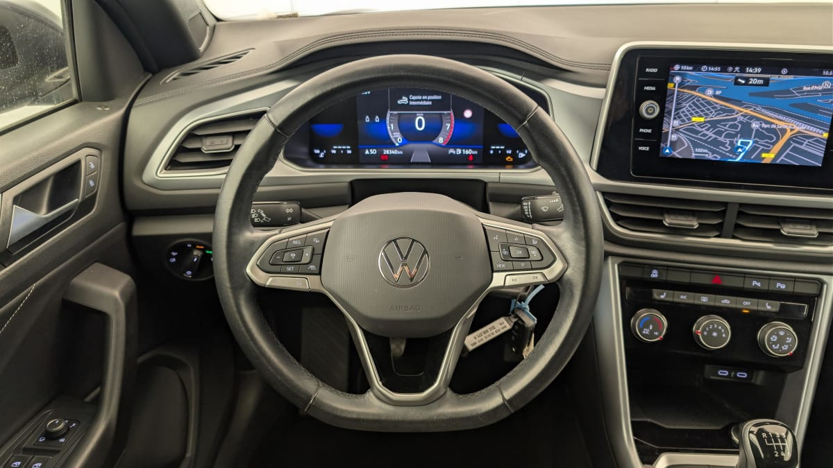 Vente en ligne Volkswagen T-Roc Cabriolet 1.0 TSI 110 Start Stop BVM6 Style au prix de 25 420 €