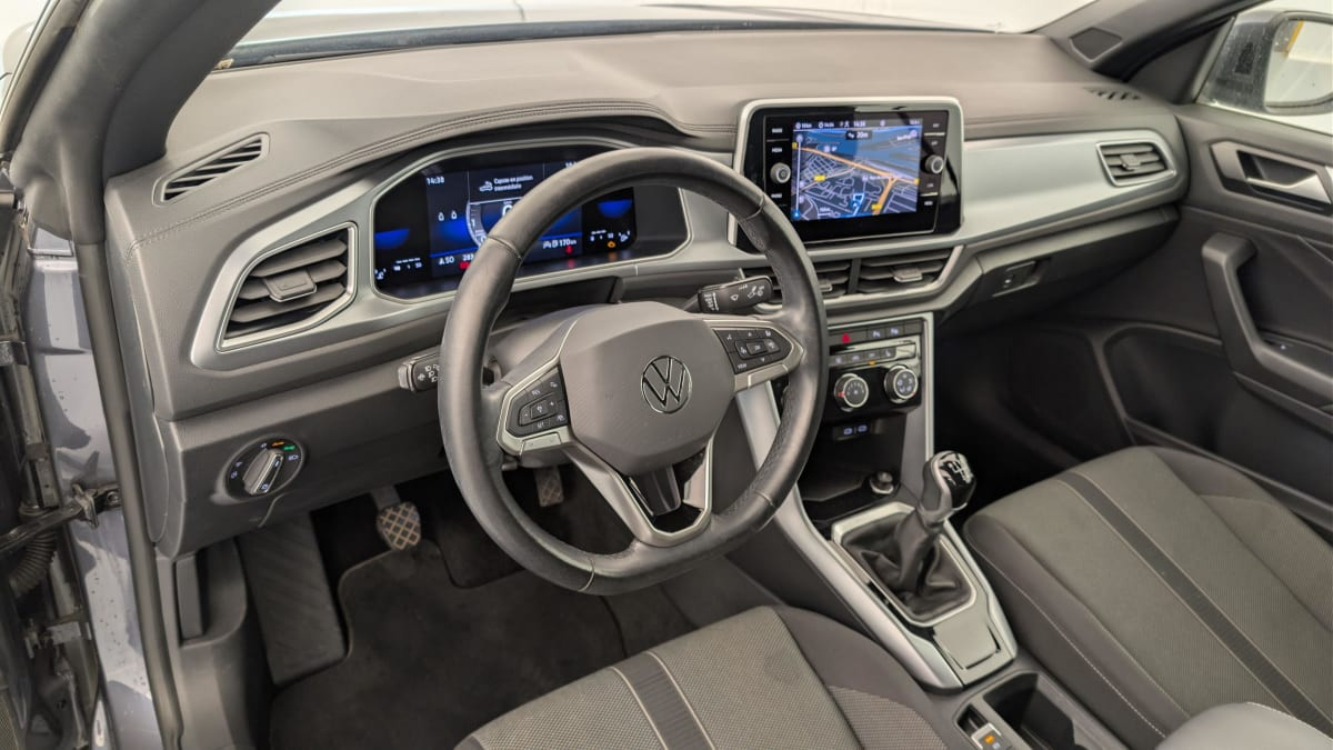 Vente en ligne Volkswagen T-Roc Cabriolet 1.0 TSI 110 Start Stop BVM6 Style au prix de 25 420 €