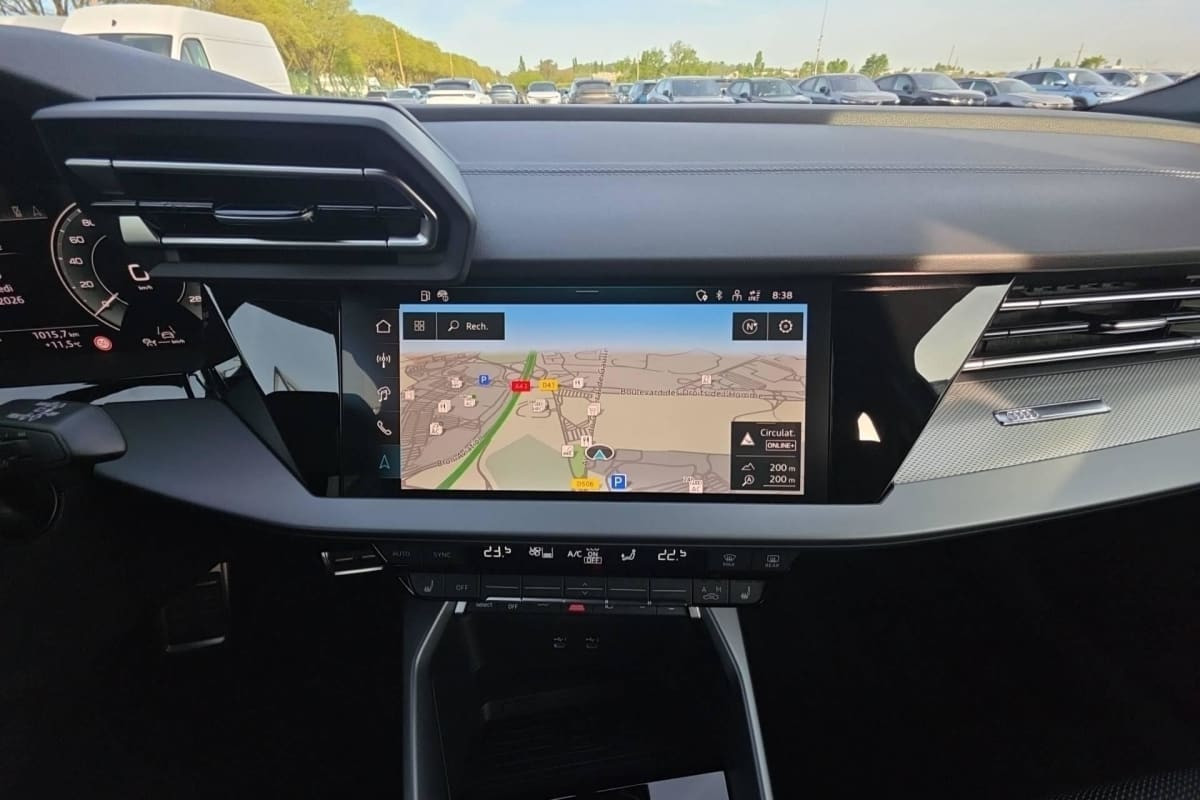 Vente en ligne Audi A3 45 TFSI E HYBRIDE RECHARGEABLE 272 S TRONIC 6 S LINE au prix de 45 820 €