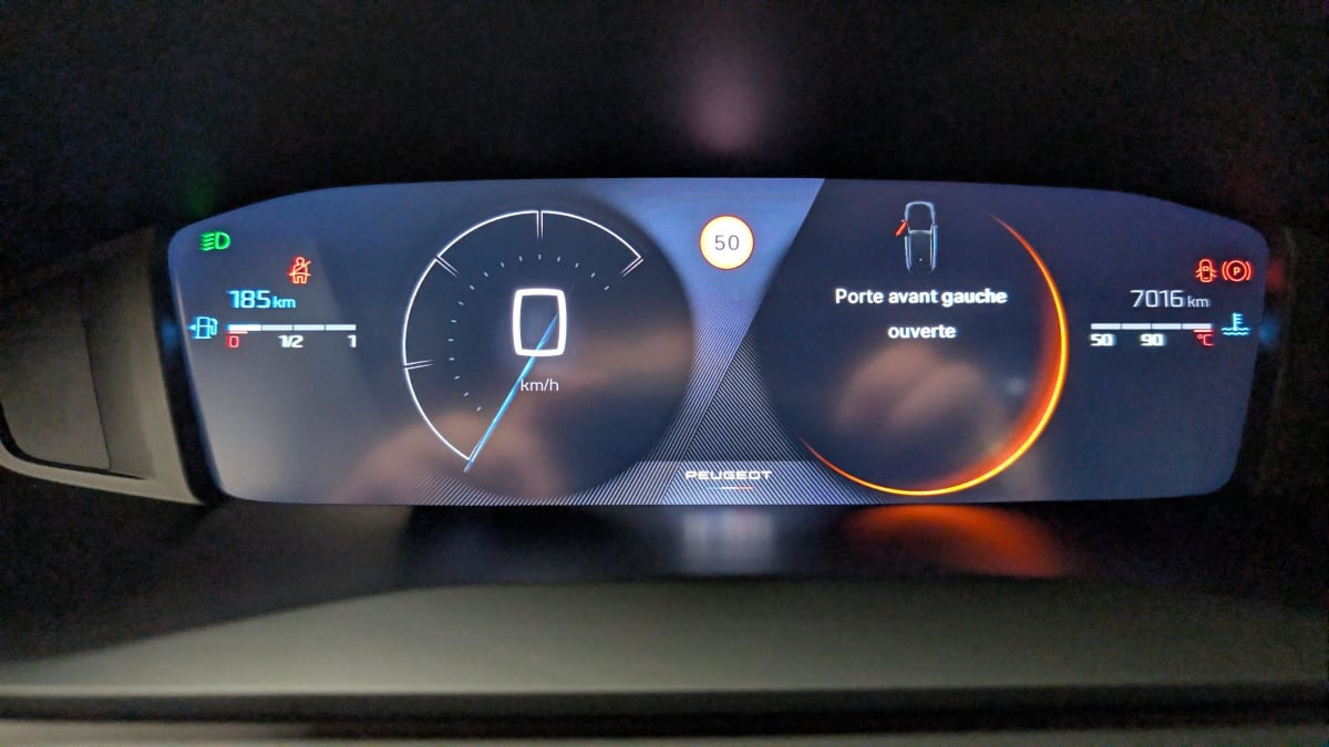 Vente en ligne Peugeot 2008 100 S S BVM6 Allure au prix de 19 240 €