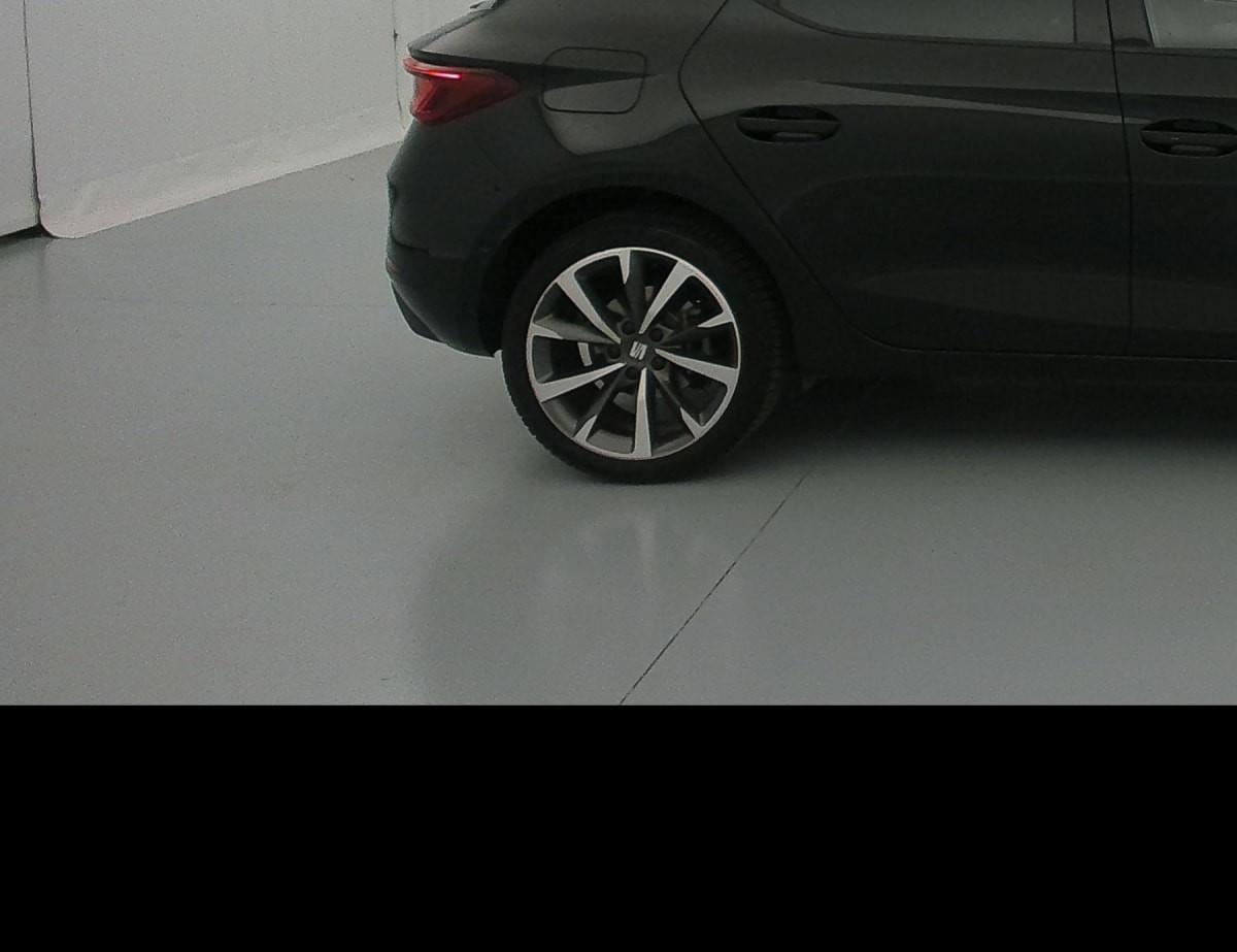 Vente en ligne Seat Leon E-HYBRID 204 CH DSG6 FR au prix de 22 330 €