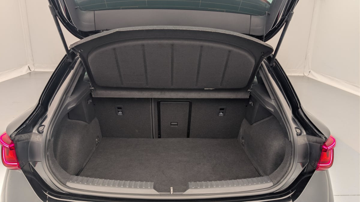 Vente en ligne Seat Leon E-HYBRID 204 CH DSG6 FR au prix de 22 330 €